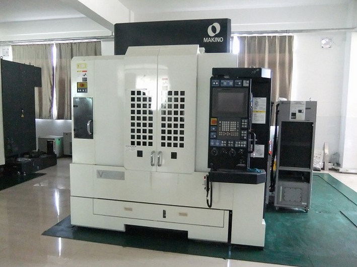 6日本MAKINO V33i 高速石墨加工中心.png